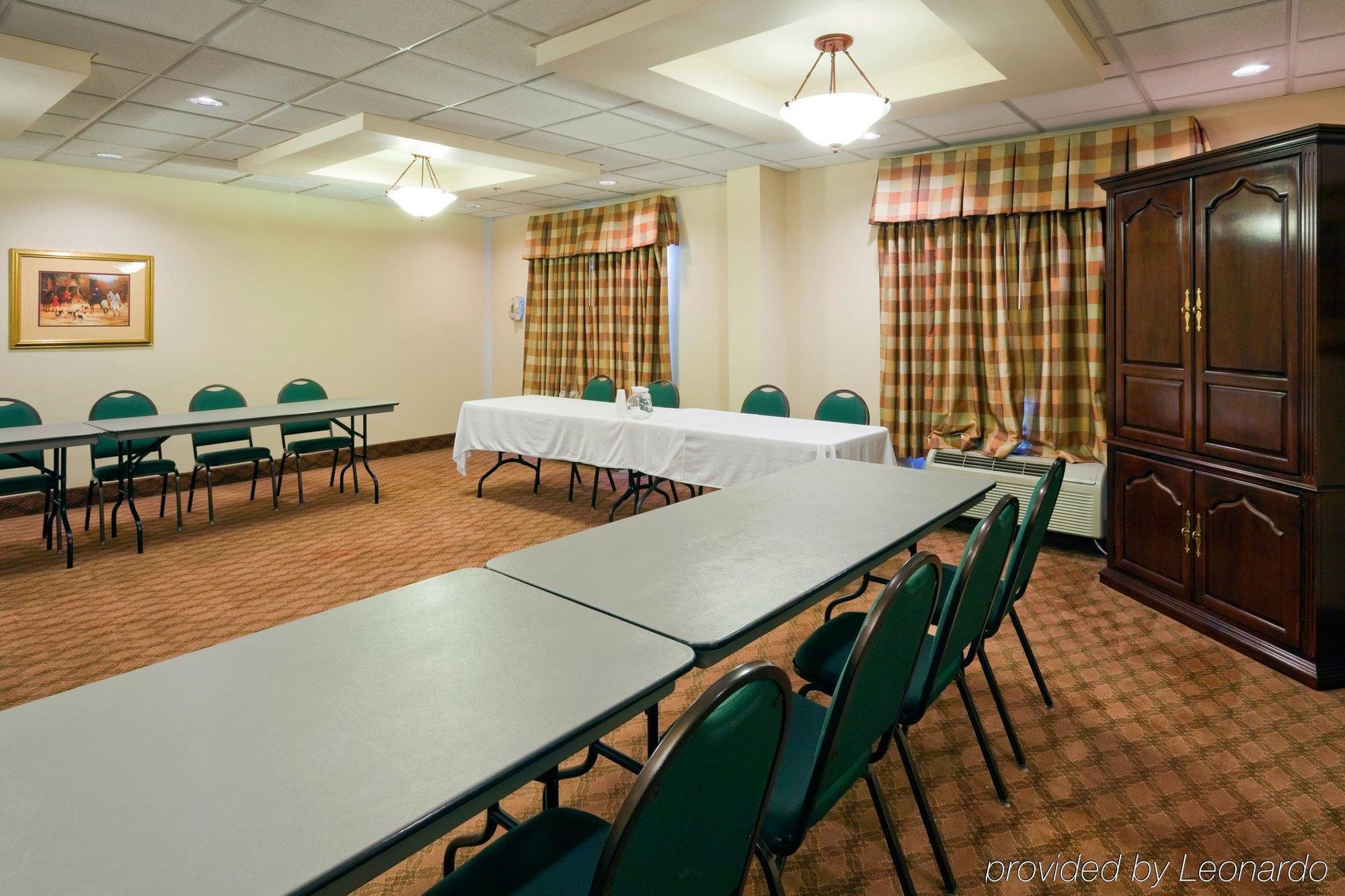 Holiday Inn Express Athens By Ihg Зручності фото